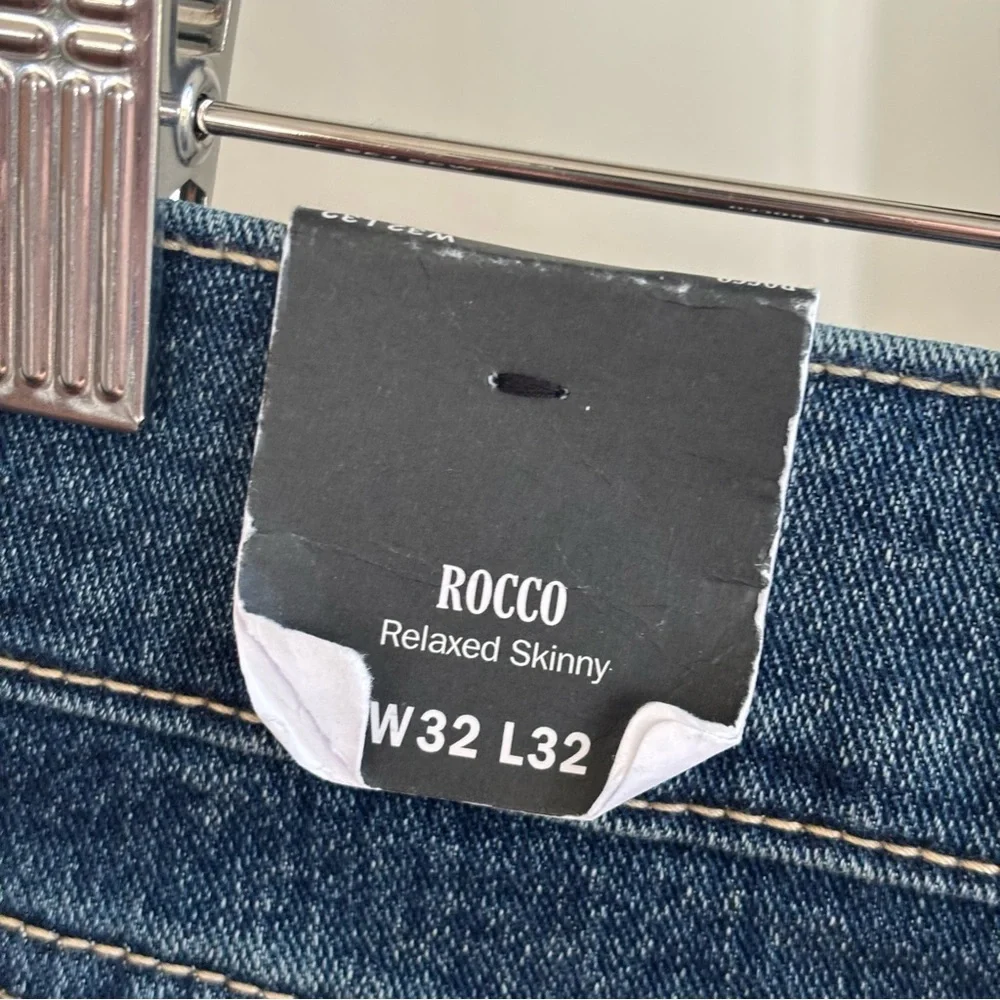 True Religion Rocco Flap Skinny Jean Men’s 32x32 NWT Medium Blizzard Wash
